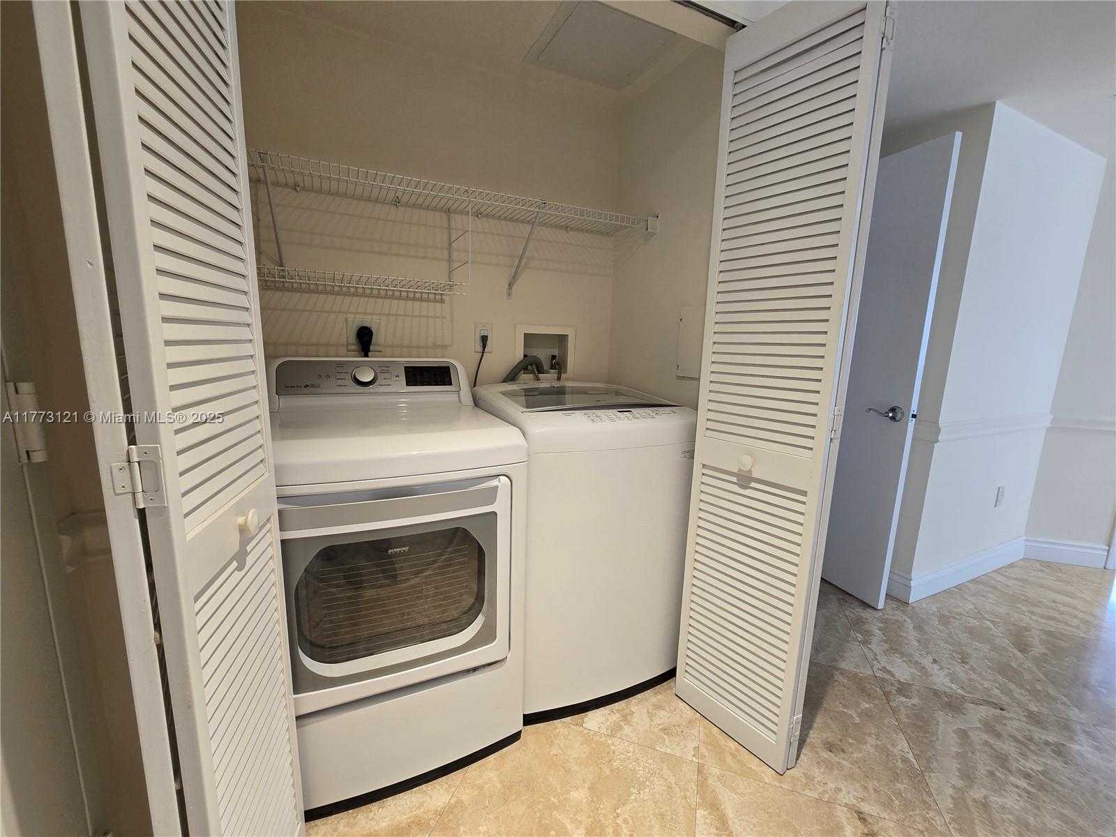 Small Image of 19501 WEST COUNTRY CLUB DR #2508, Aventura Number 17