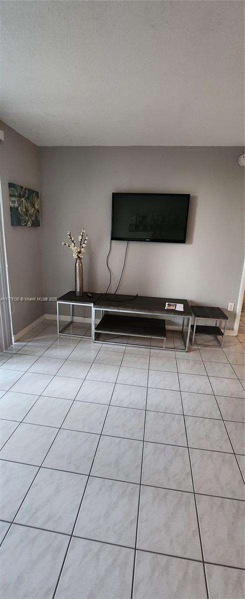 Small Image of 2905 POINT EAST DR #L312, Aventura Number 44