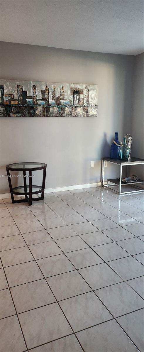 Small Image of 2905 POINT EAST DR #L312, Aventura Number 45