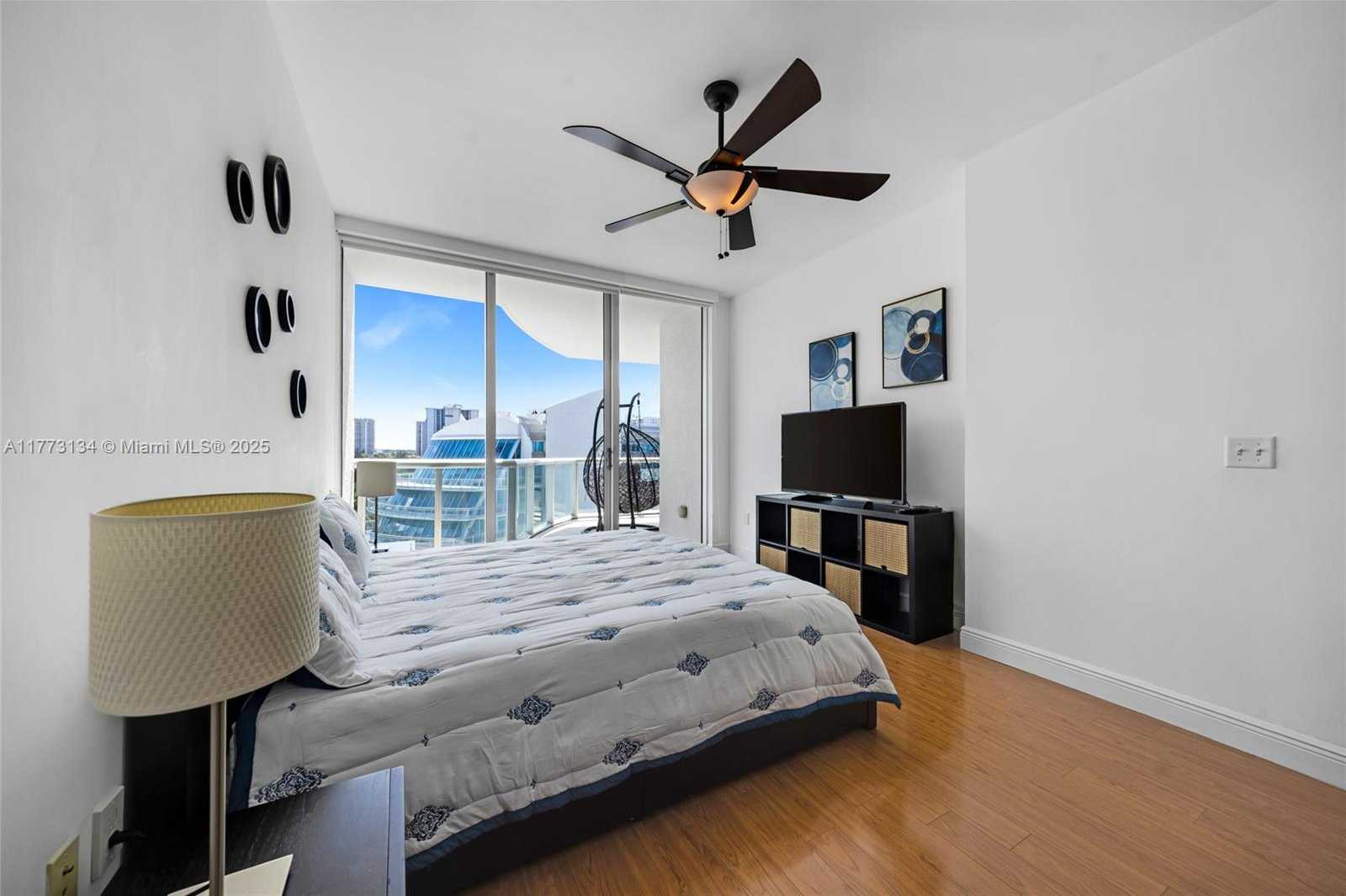 Small Image of 3131 NORTH EAST 188TH ST #1-910, Aventura Number 15