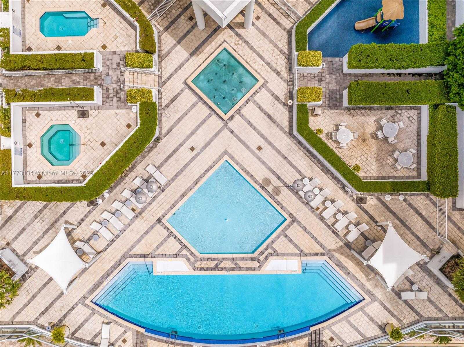 Small Image of 3131 NORTH EAST 188TH ST #1-910, Aventura Number 32