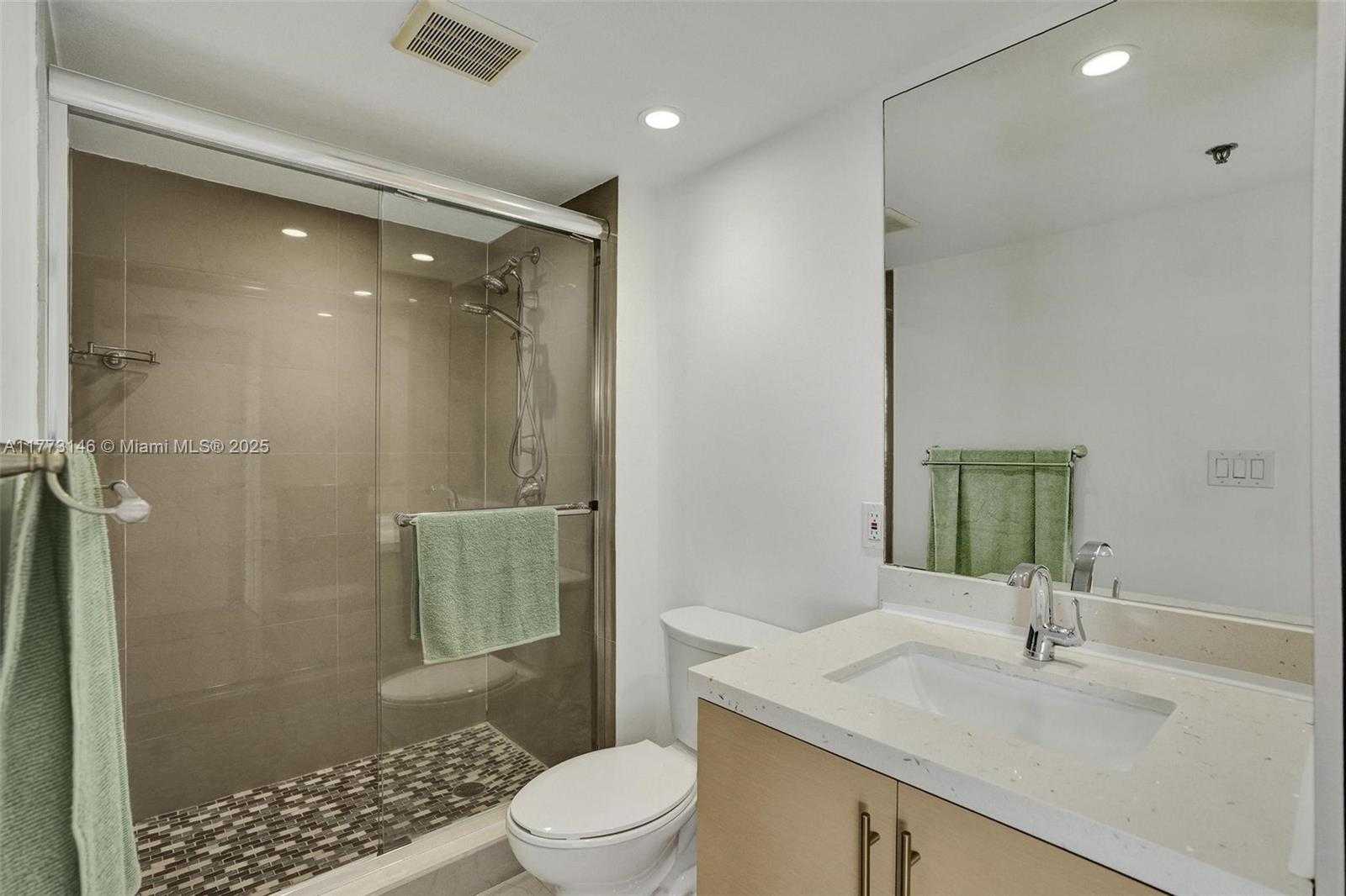 Small Image of 20515 EAST COUNTRY CLUB DR #1641, Aventura Number 16