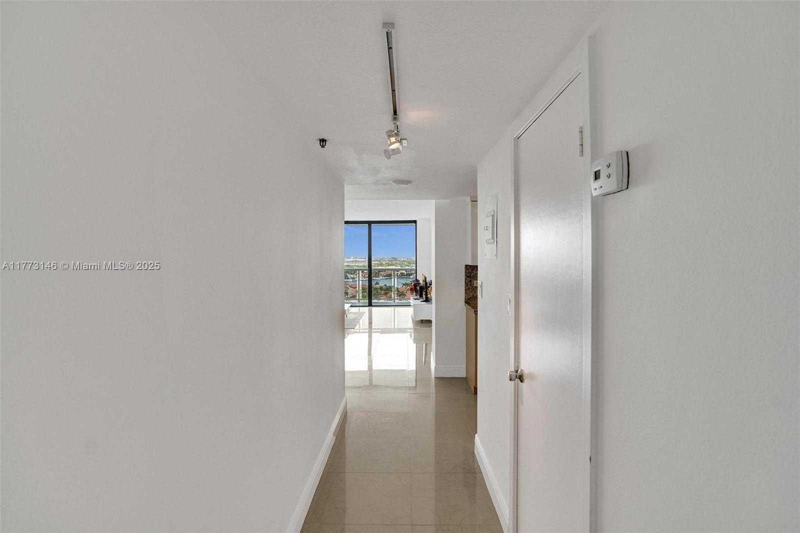 Small Image of 20515 EAST COUNTRY CLUB DR #1641, Aventura Number 24
