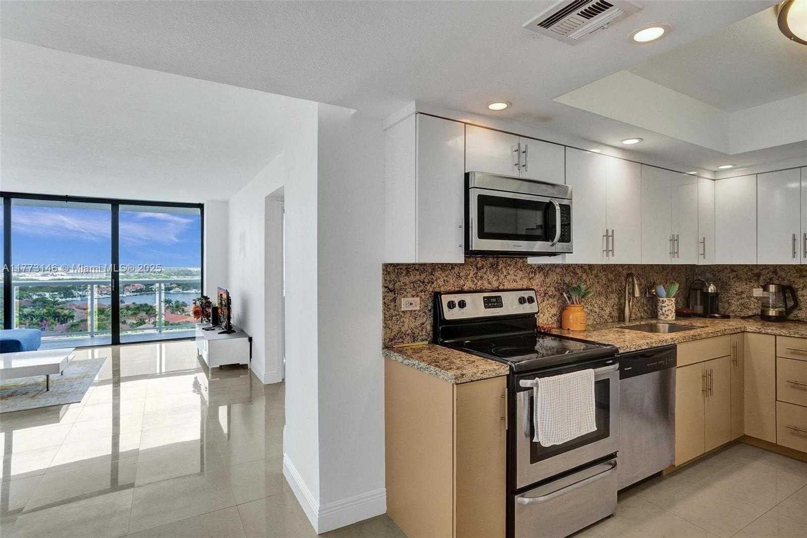 Small Image of 20515 EAST COUNTRY CLUB DR #1641, Aventura Number 4