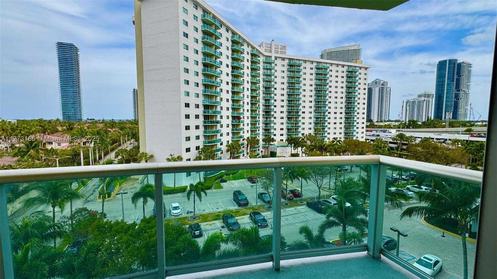 Small Image of 19390 COLLINS AVE #624, Sunny Isles Beach Number 3