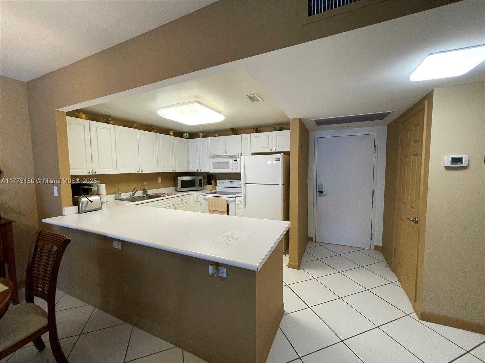 Small Image of 2301 COLLINS AVE #519, Miami Beach Number 10