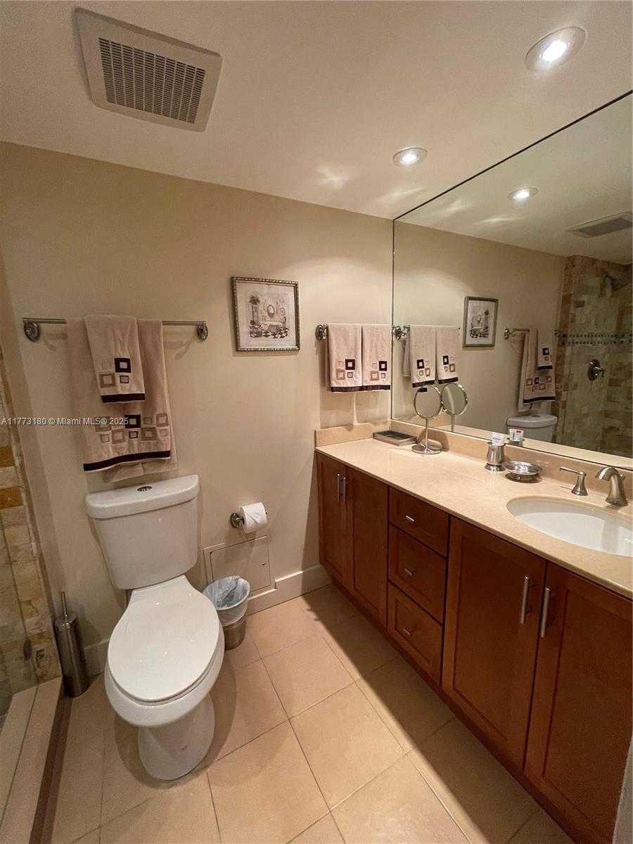 Small Image of 2301 COLLINS AVE #519, Miami Beach Number 17