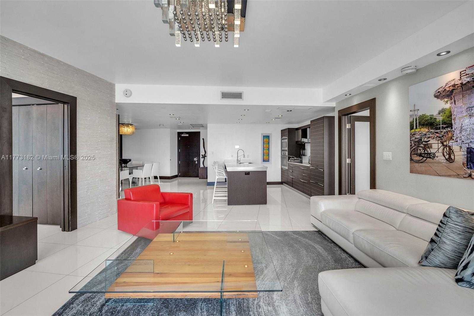 Small Image of 200 BISCAYNE BOULEVARD WAY #3607, Miami Number 2