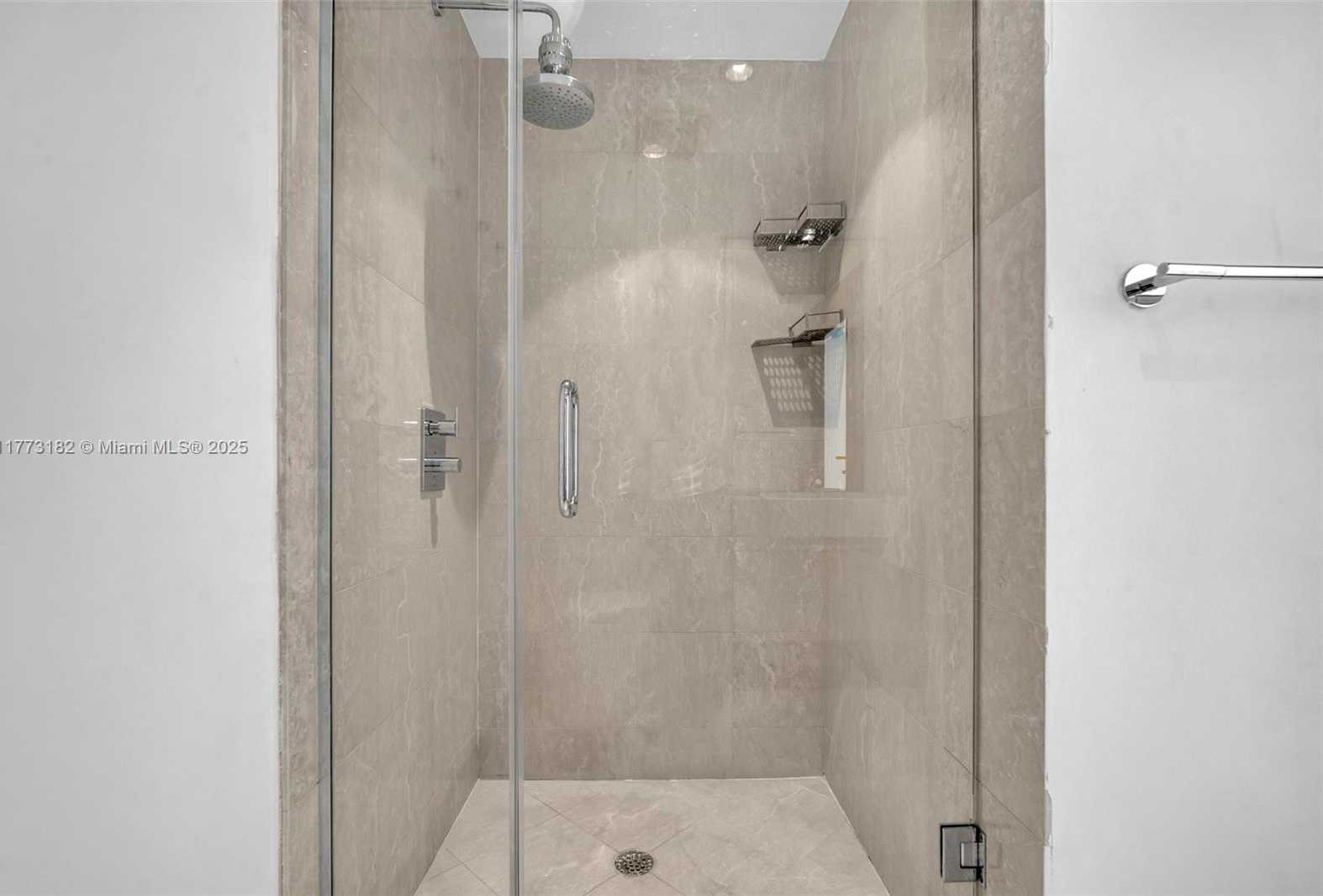 Small Image of 200 BISCAYNE BOULEVARD WAY #3607, Miami Number 21