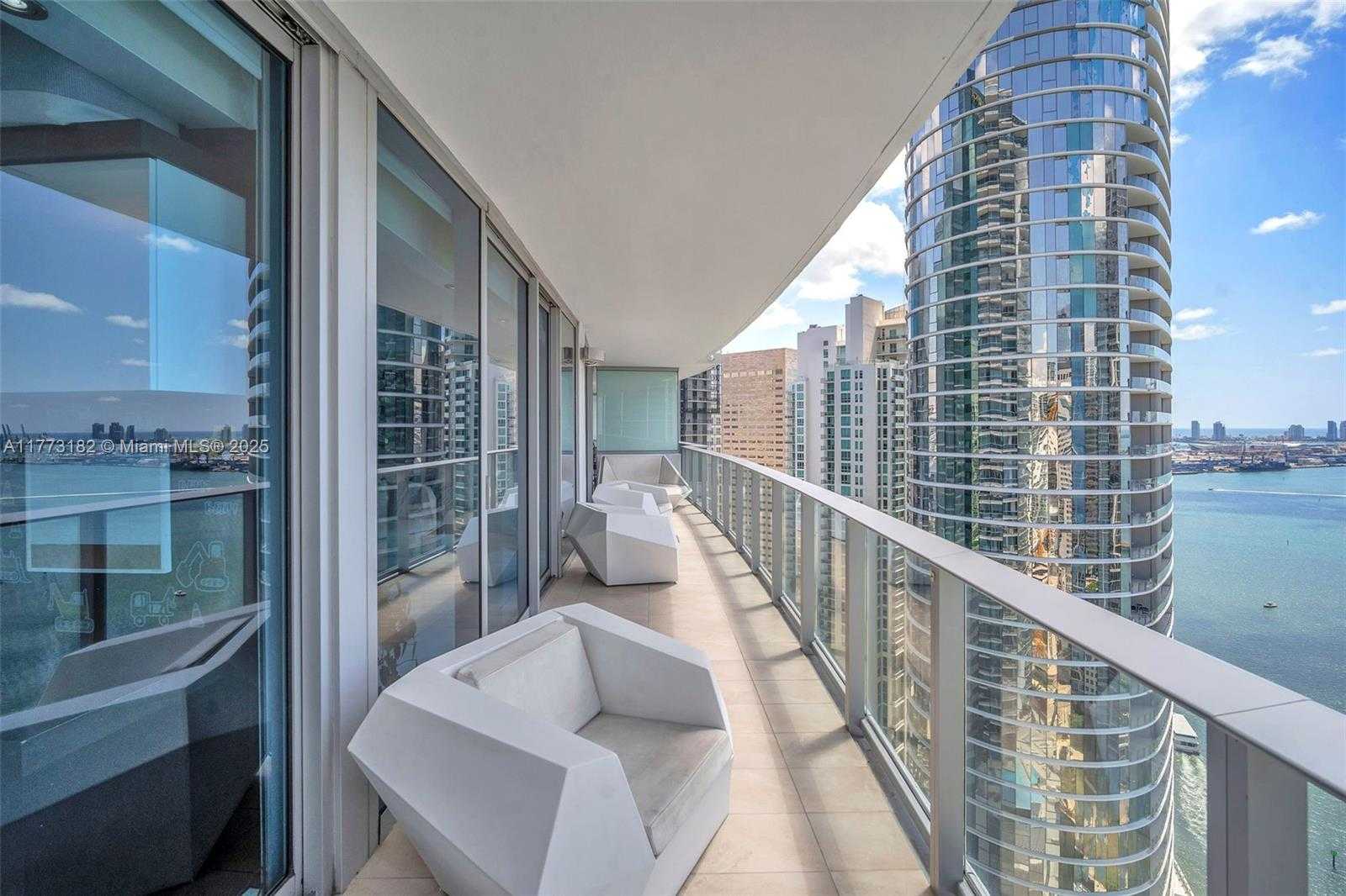 Small Image of 200 BISCAYNE BOULEVARD WAY #3607, Miami Number 5