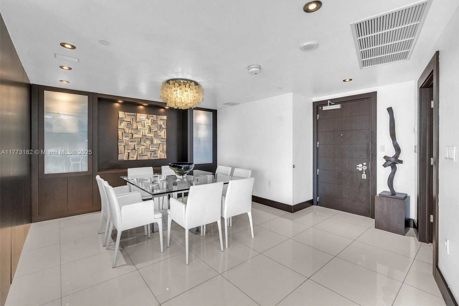 Small Image of 200 BISCAYNE BOULEVARD WAY #3607, Miami Number 9