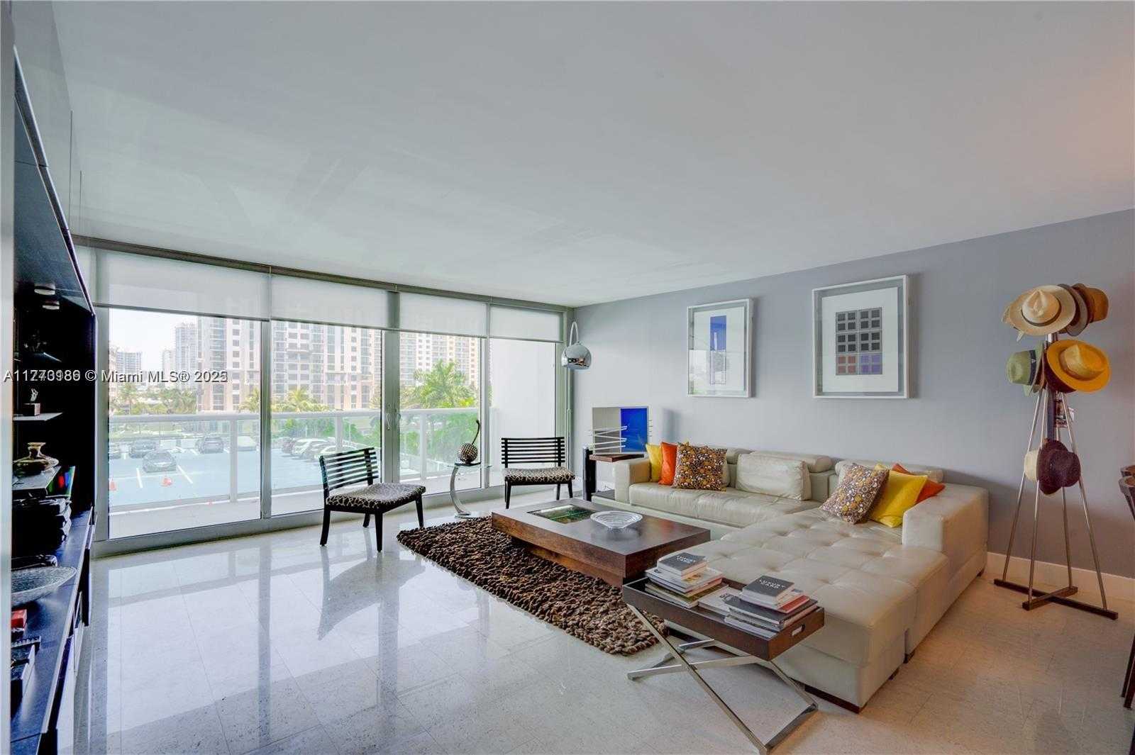 Small Image of 100 BAYVIEW DR #428, Sunny Isles Beach Number 10