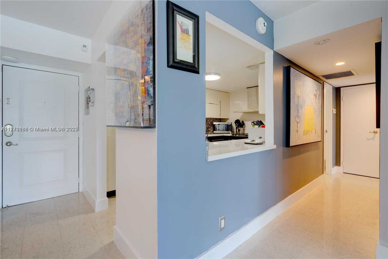 Small Image of 100 BAYVIEW DR #428, Sunny Isles Beach Number 12