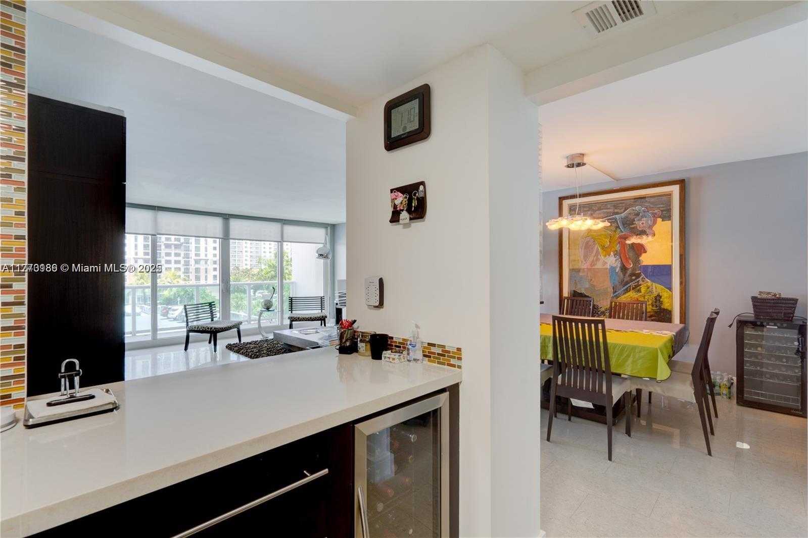 Small Image of 100 BAYVIEW DR #428, Sunny Isles Beach Number 13
