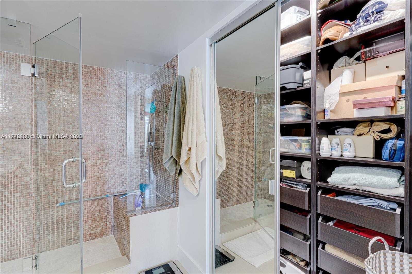 Small Image of 100 BAYVIEW DR #428, Sunny Isles Beach Number 19