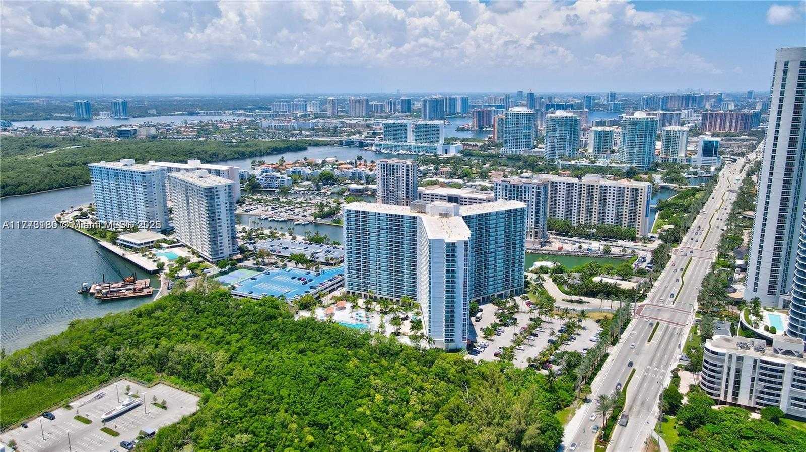 Small Image of 100 BAYVIEW DR #428, Sunny Isles Beach Number 30