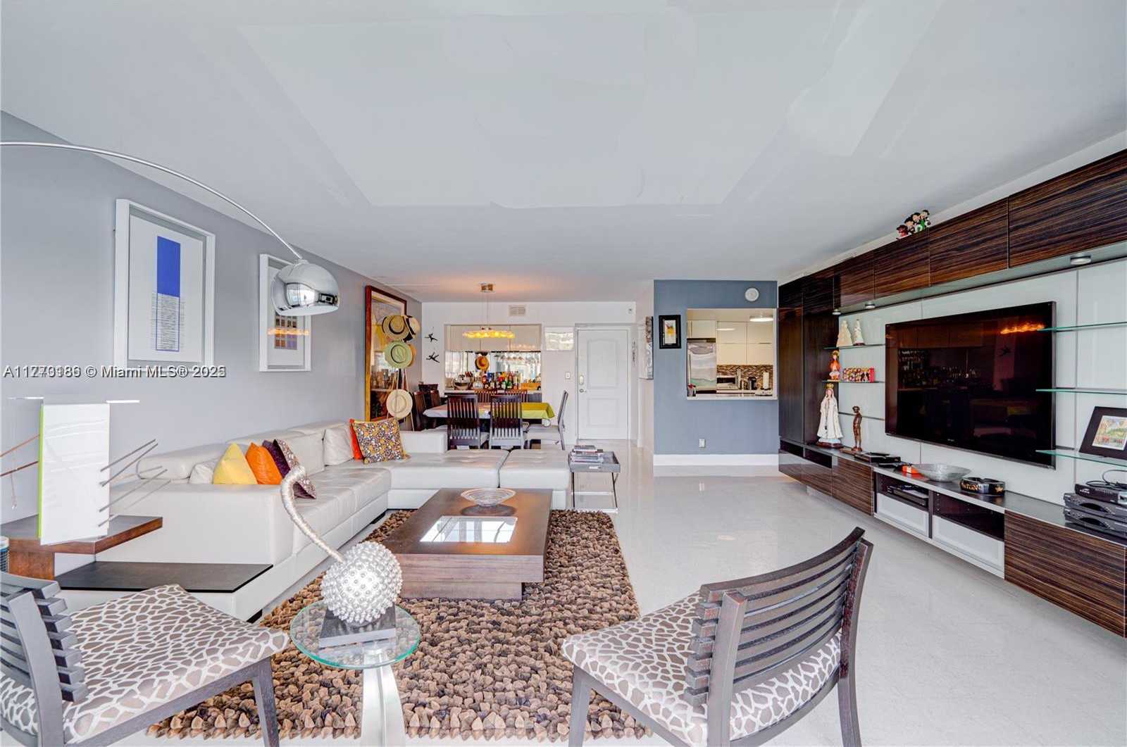 Small Image of 100 BAYVIEW DR #428, Sunny Isles Beach Number 9