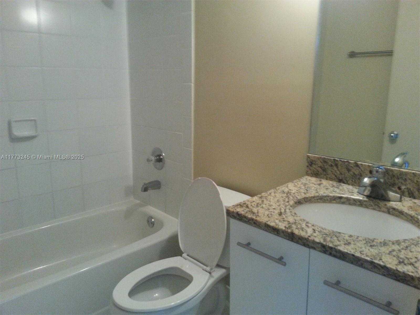 Small Image of 3300 #1417, Aventura Number 19