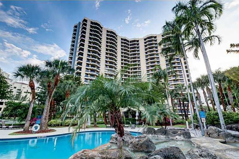 Small Image of 3300 #1417, Aventura Number 26