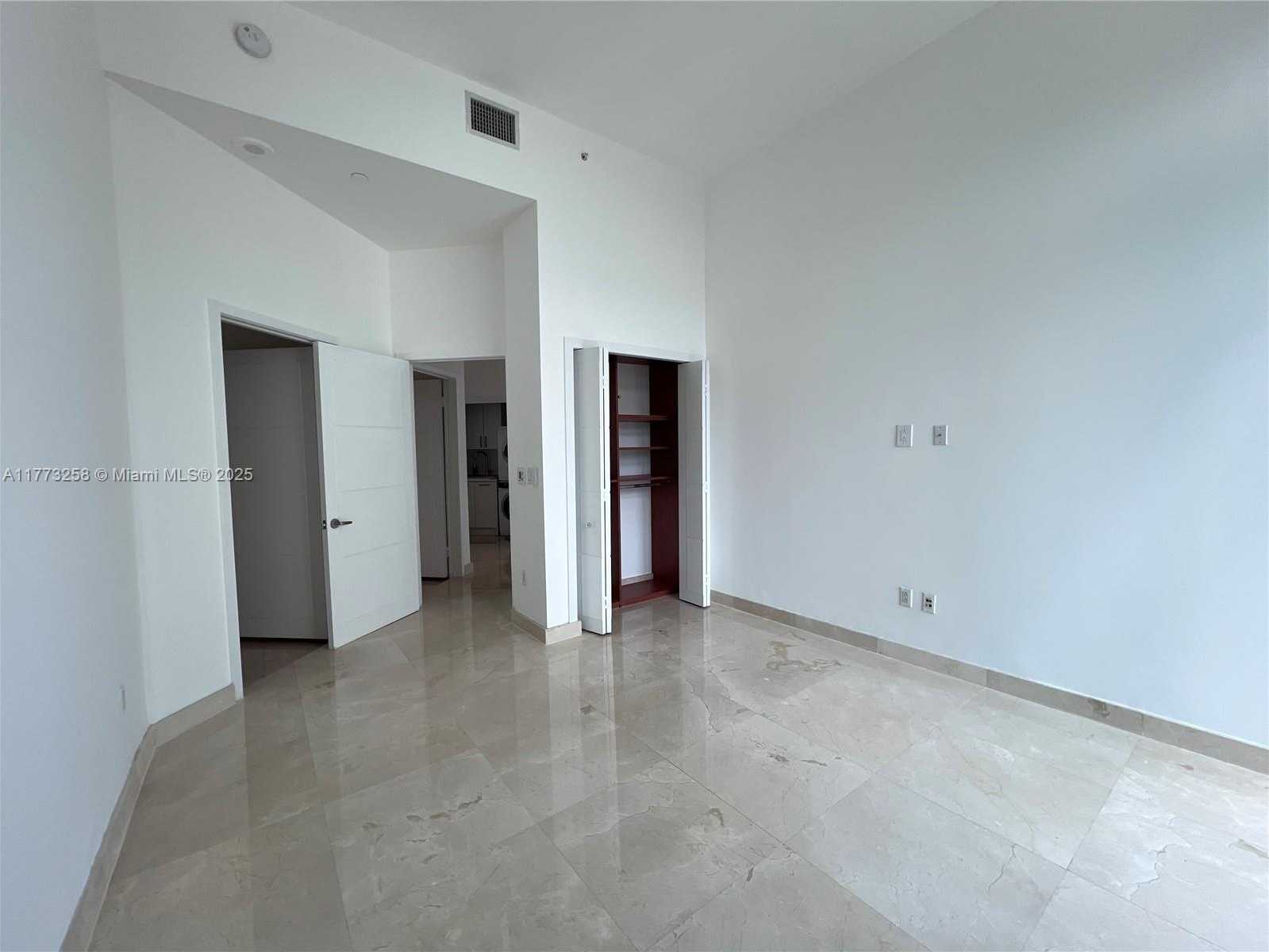 Small Image of 1331 BRICKELL BAY DR #711, Miami Number 17