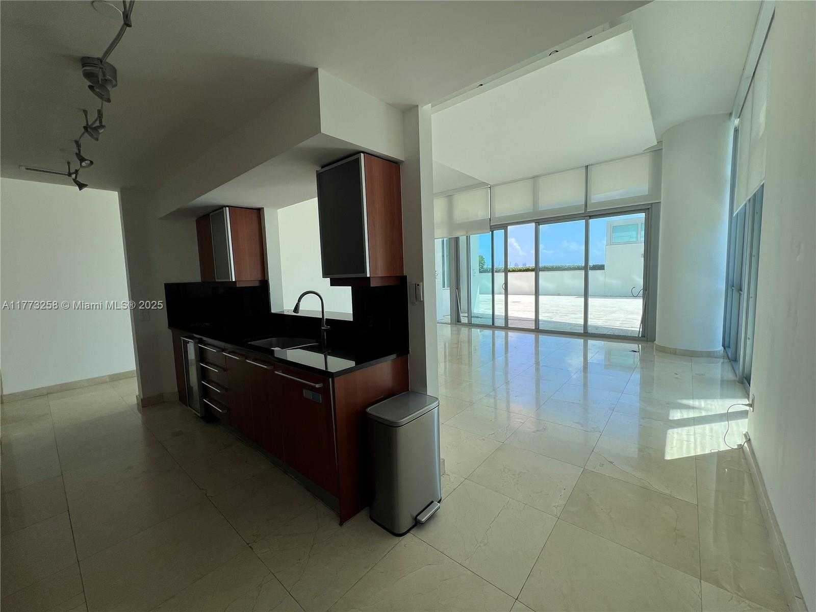 Small Image of 1331 BRICKELL BAY DR #711, Miami Number 2