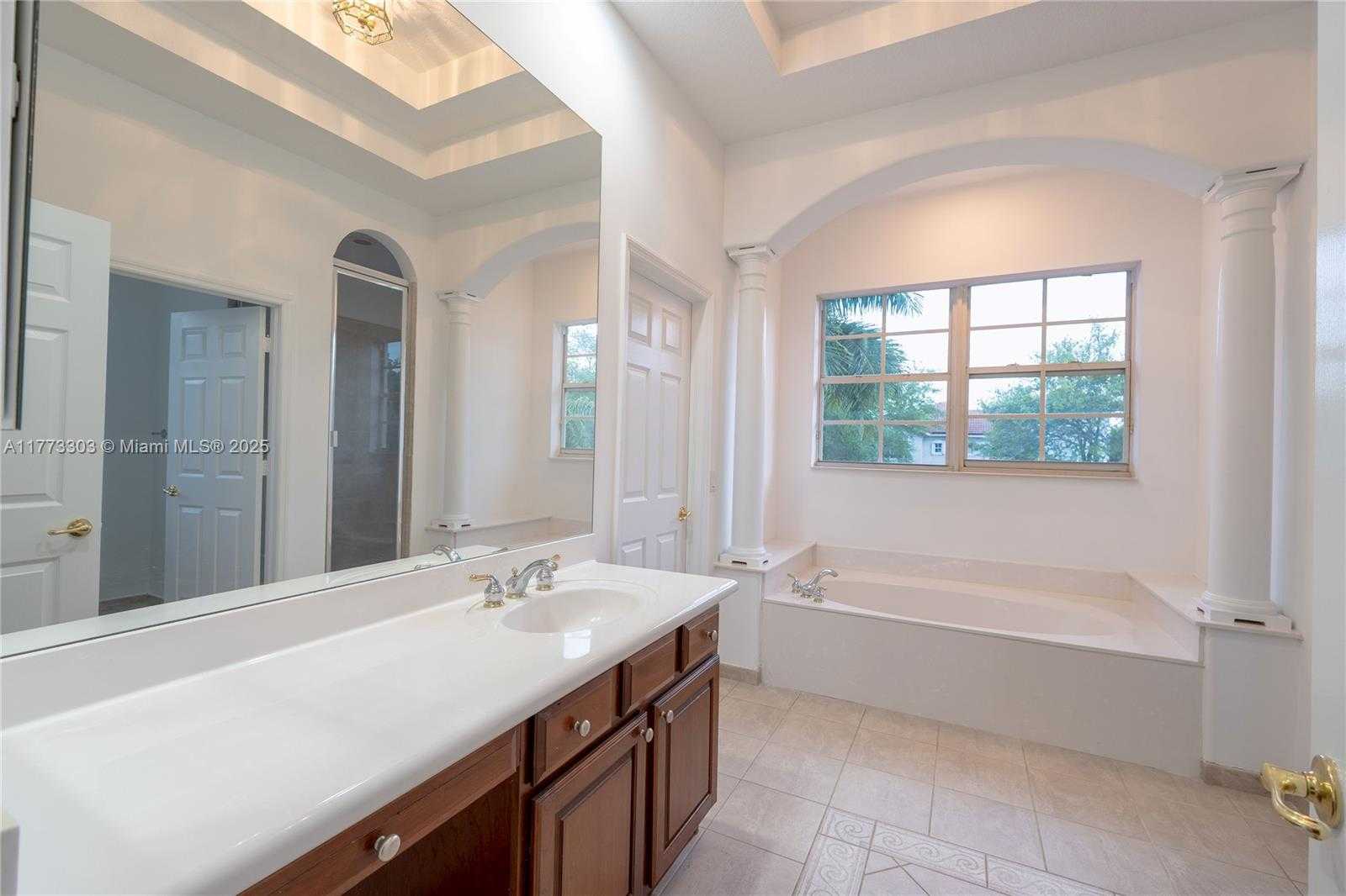 Small Image of 11213 NORTH WEST 71ST TER, Doral Number 15
