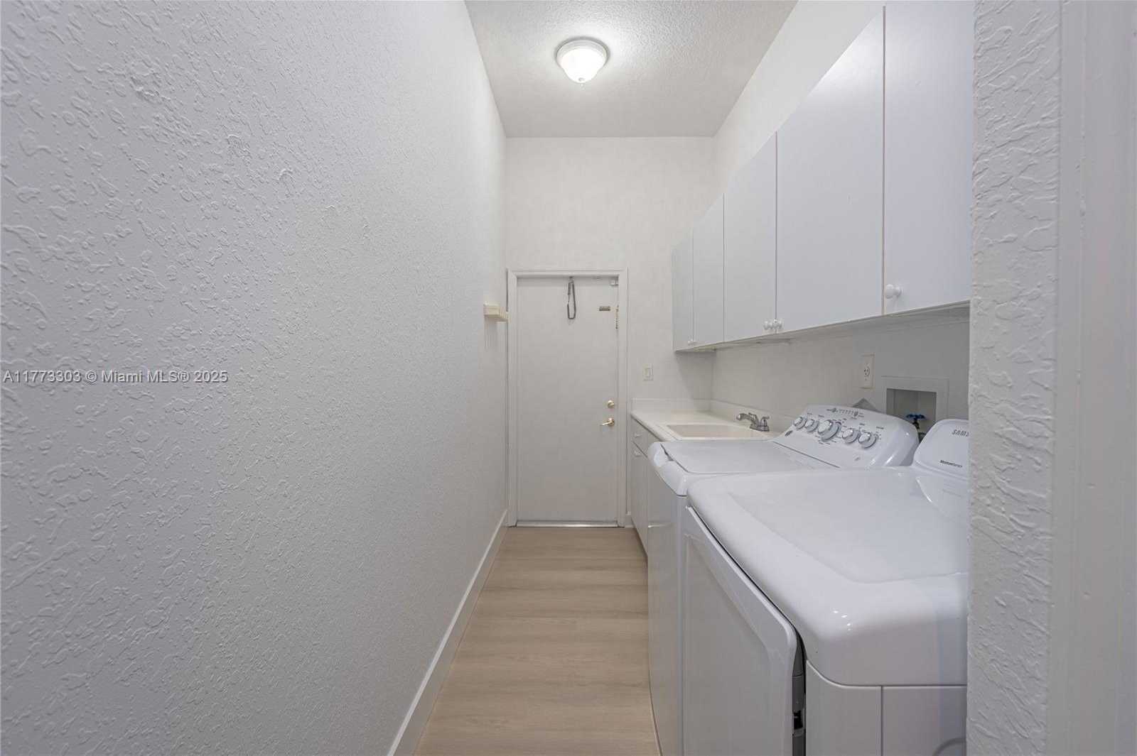Small Image of 11213 NORTH WEST 71ST TER, Doral Number 6