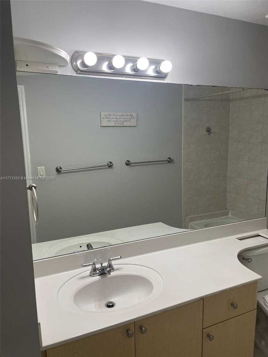 Small Image of 2280 SOUTH WEST 32ND AVE #510, Miami Number 6