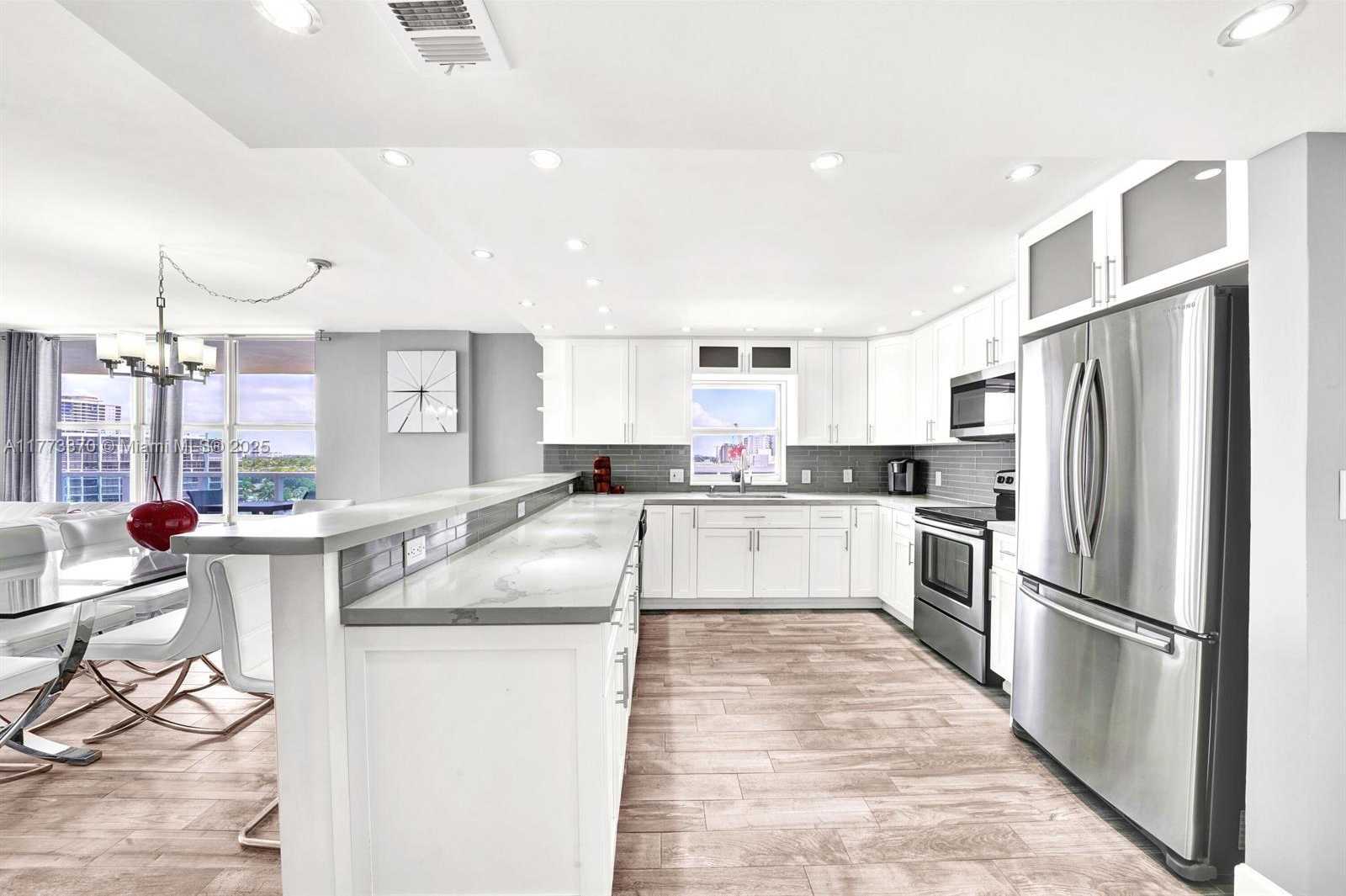 Small Image of 3800 SOUTH OCEAN DR #821, Hollywood Number 2
