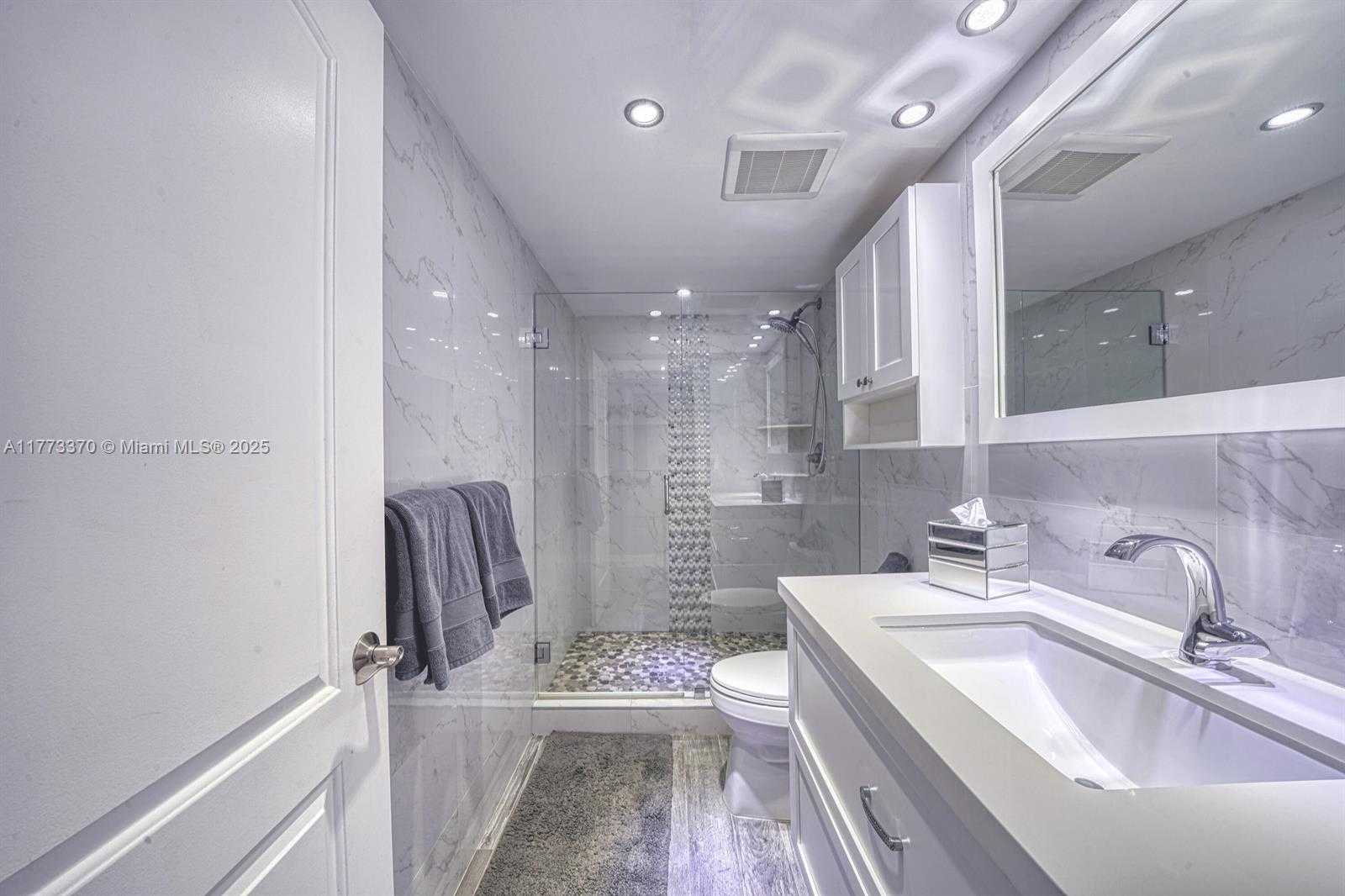 Small Image of 3800 SOUTH OCEAN DR #821, Hollywood Number 24