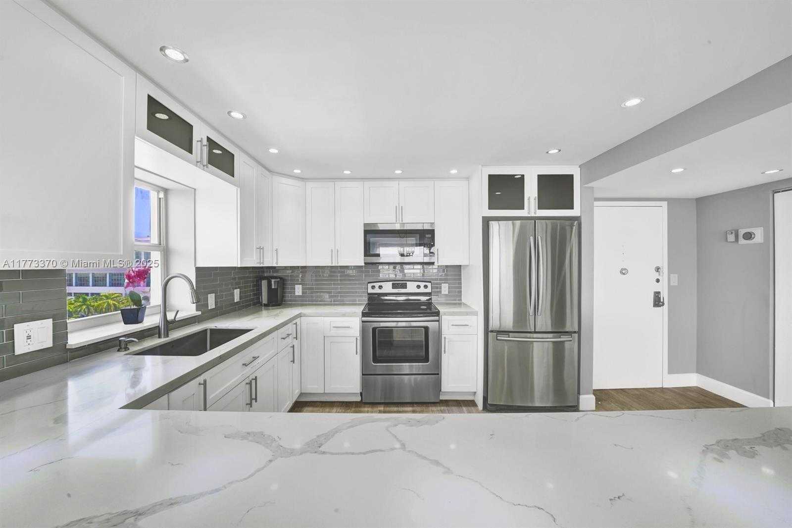 Small Image of 3800 SOUTH OCEAN DR #821, Hollywood Number 3