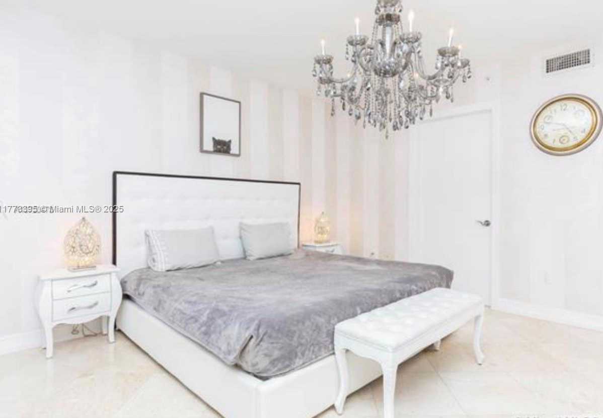 Small Image of 17555 COLLINS AVE #1004, Sunny Isles Beach Number 21