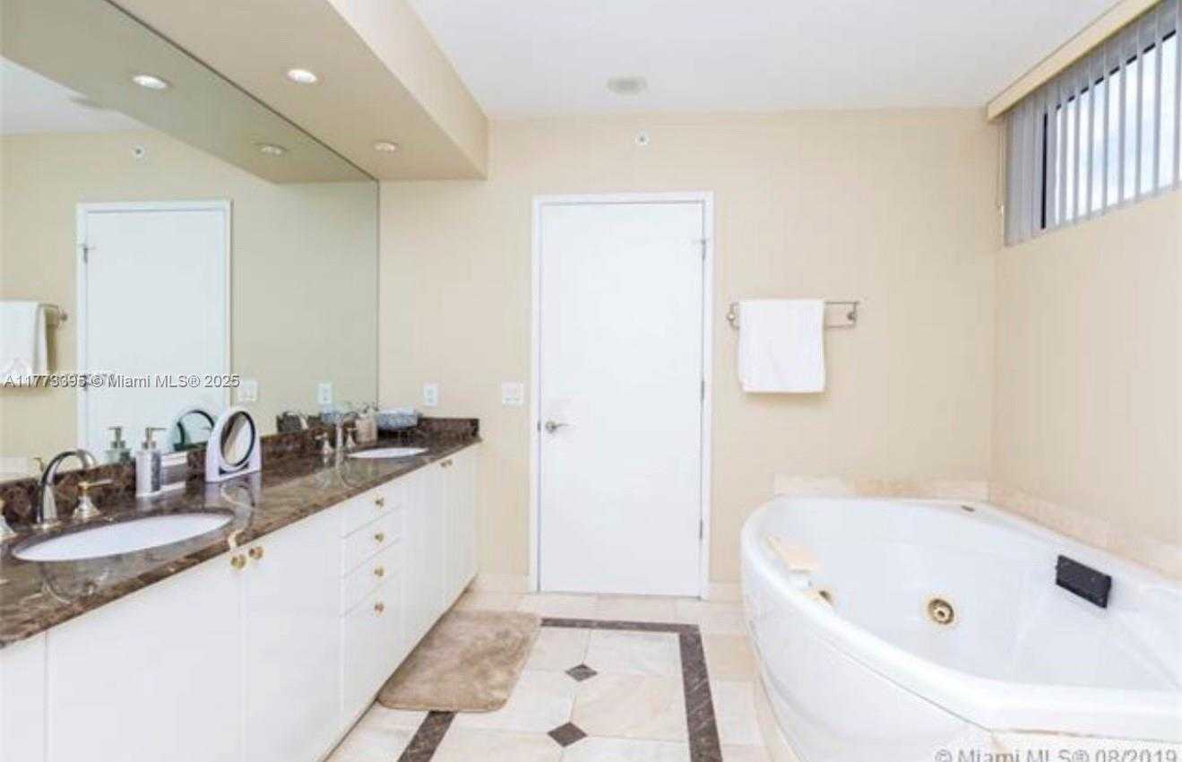Small Image of 17555 COLLINS AVE #1004, Sunny Isles Beach Number 22