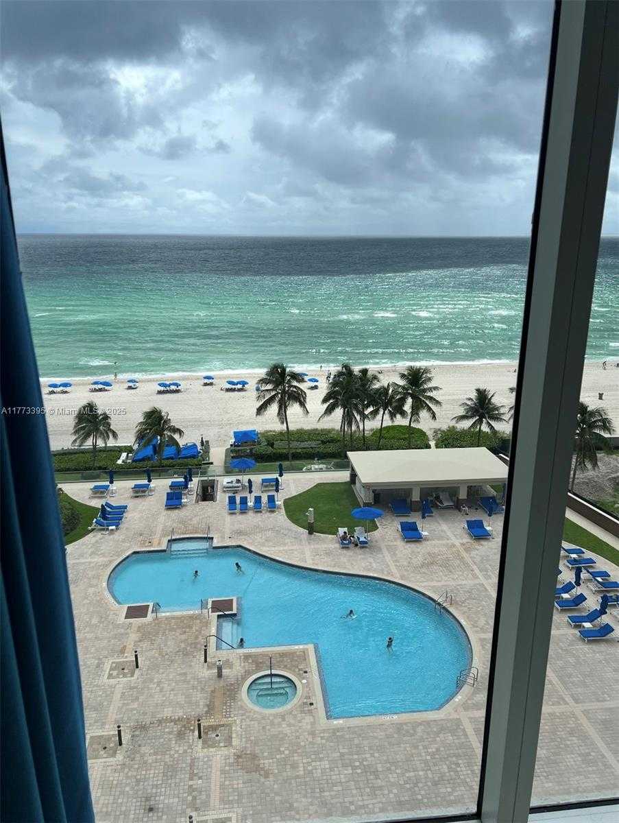 Small Image of 17555 COLLINS AVE #1004, Sunny Isles Beach Number 4