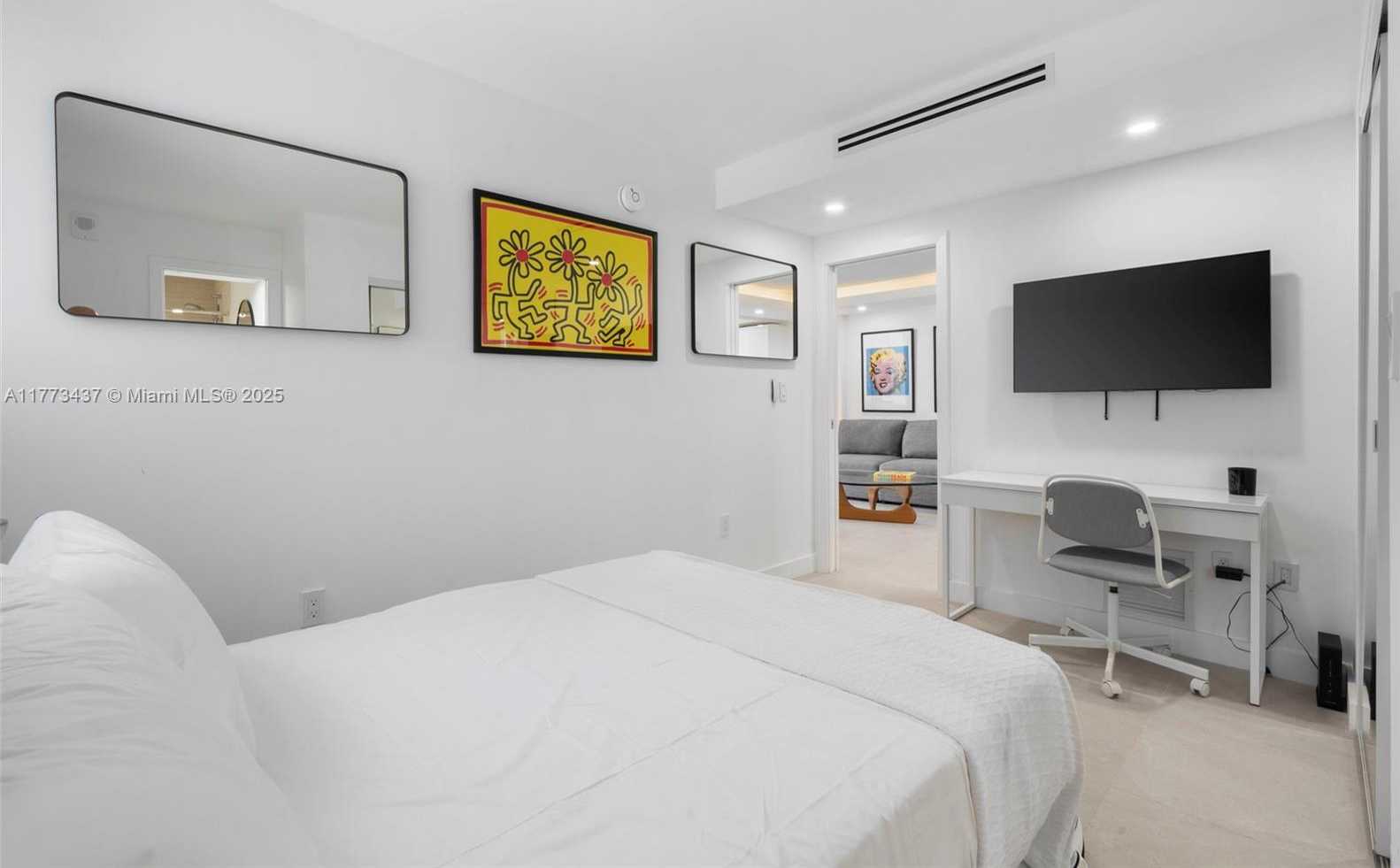 Small Image of 345 OCEAN DR #326, Miami Beach Number 11