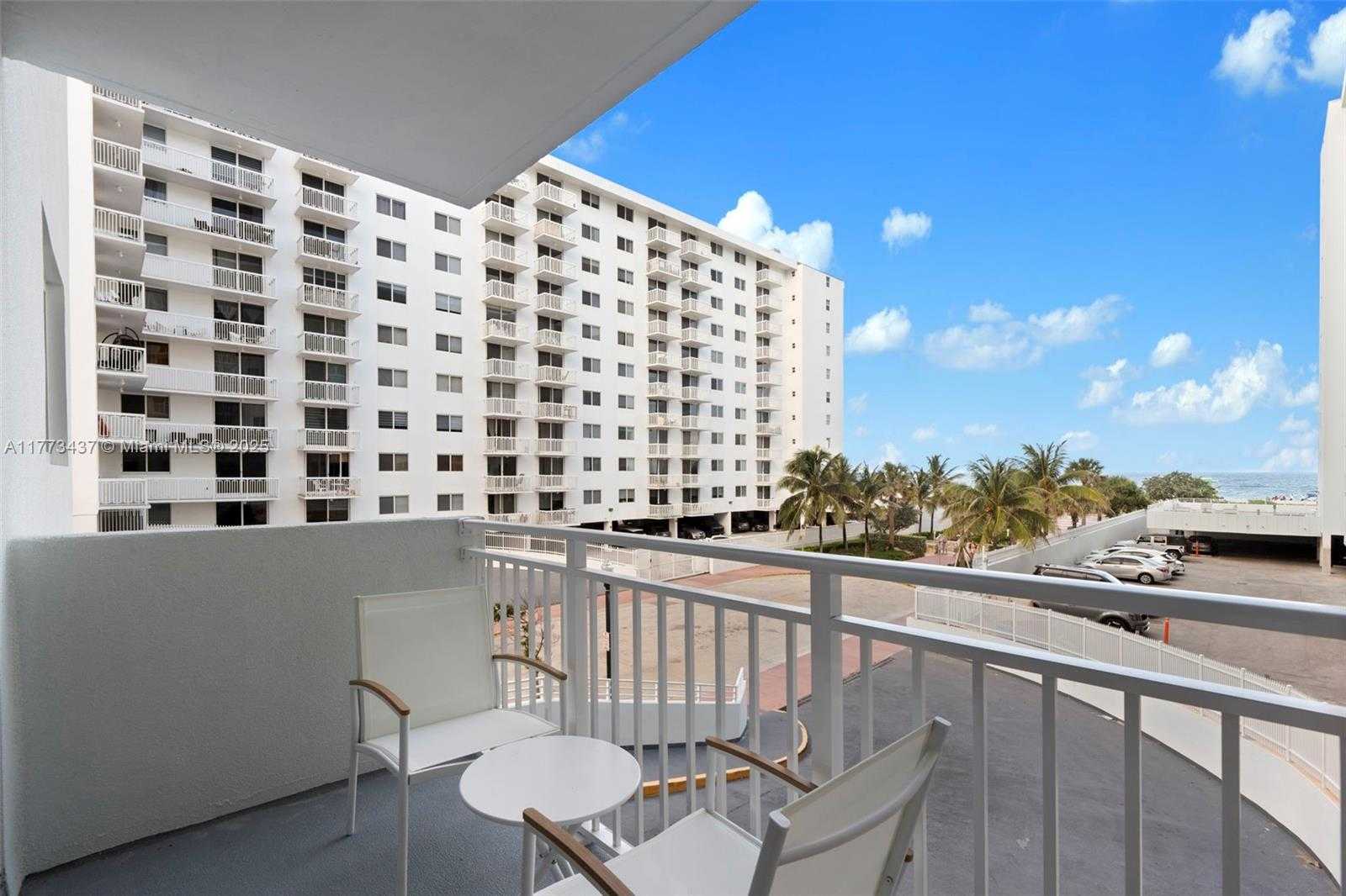 Small Image of 345 OCEAN DR #326, Miami Beach Number 20