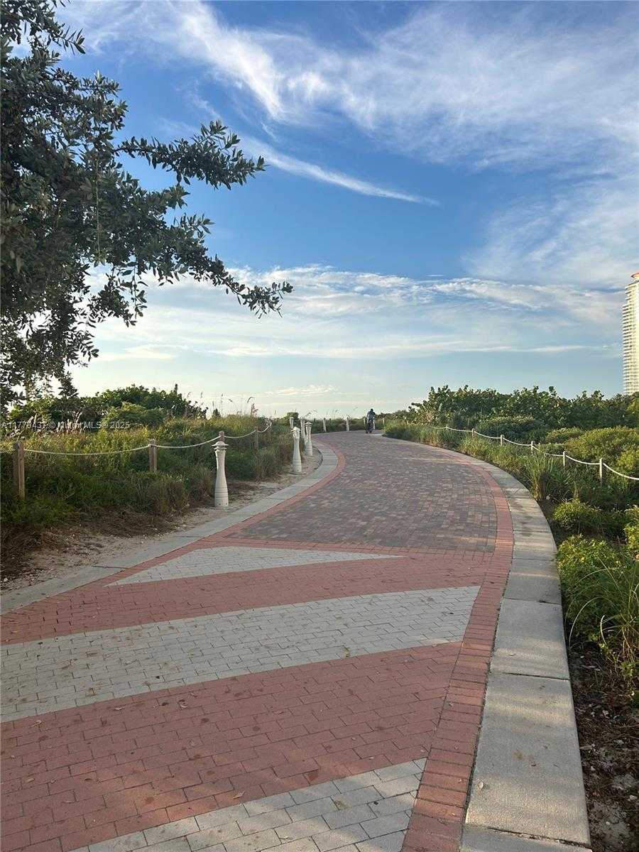 Small Image of 345 OCEAN DR #326, Miami Beach Number 24