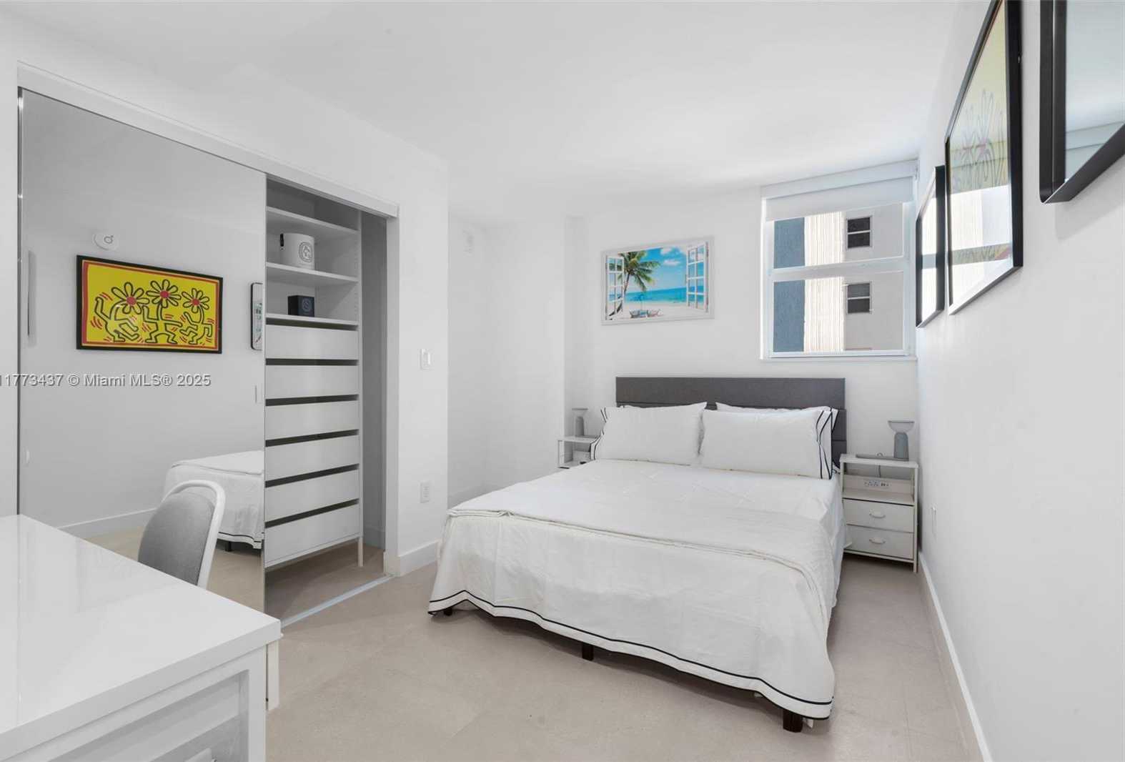 Small Image of 345 OCEAN DR #326, Miami Beach Number 9