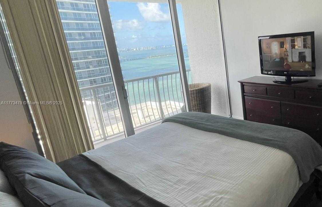 Small Image of 1750 NORTH BAYSHORE DR #4305, Miami Number 5