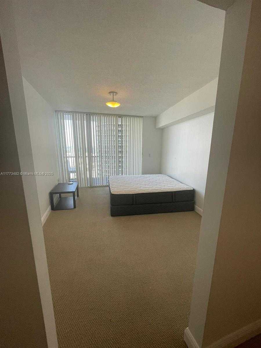 Small Image of 1750 NORTH BAYSHORE DR #4609, Miami Number 16