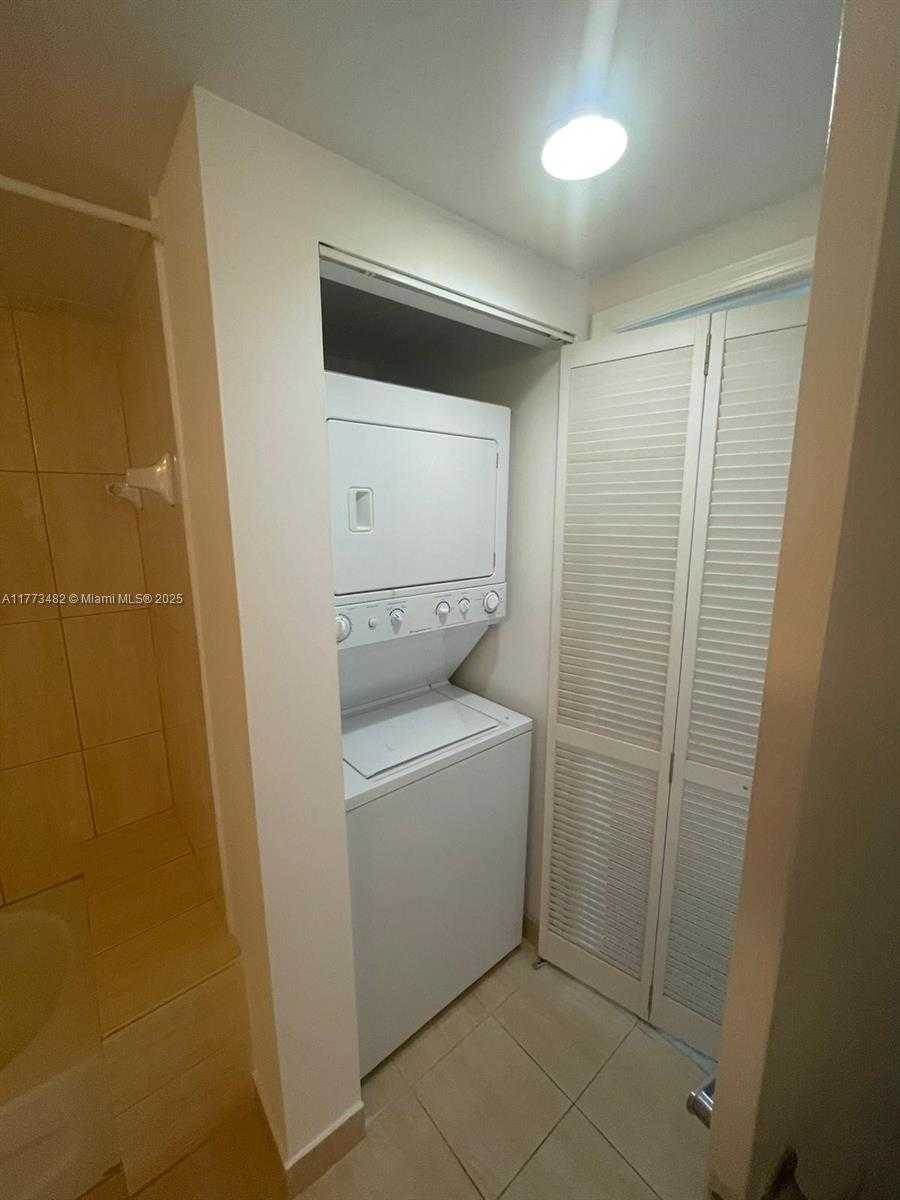 Small Image of 1750 NORTH BAYSHORE DR #4609, Miami Number 20