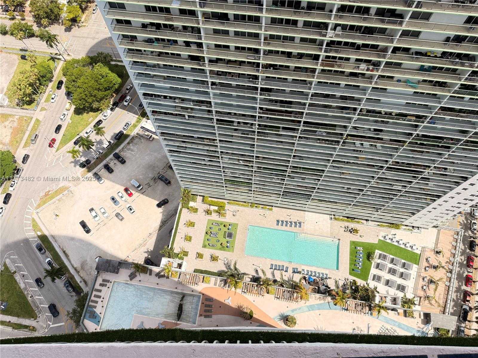 Small Image of 1750 NORTH BAYSHORE DR #4609, Miami Number 21