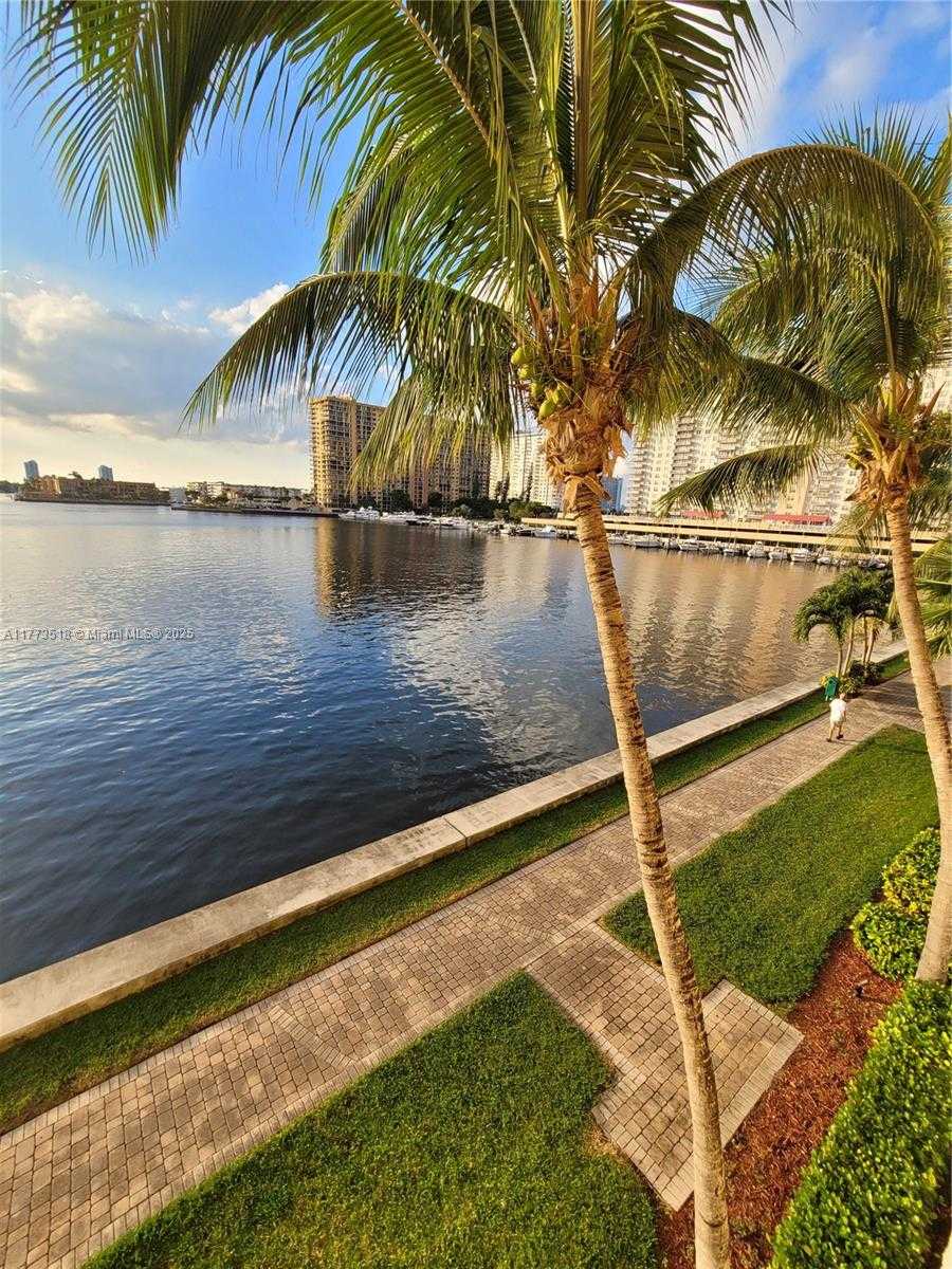 Small Image of 17100 NORTH BAY RD #1307, Sunny Isles Beach Number 10