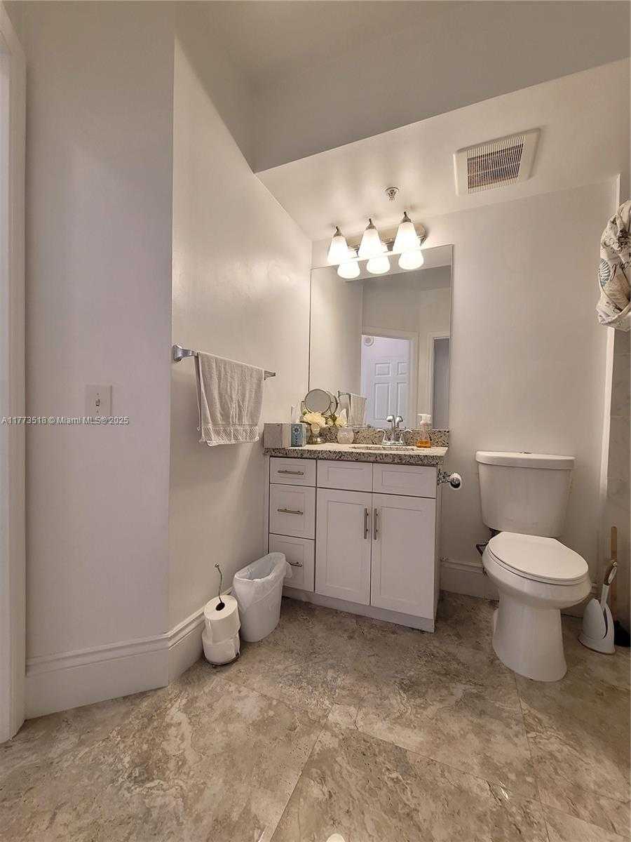 Small Image of 17100 NORTH BAY RD #1307, Sunny Isles Beach Number 14