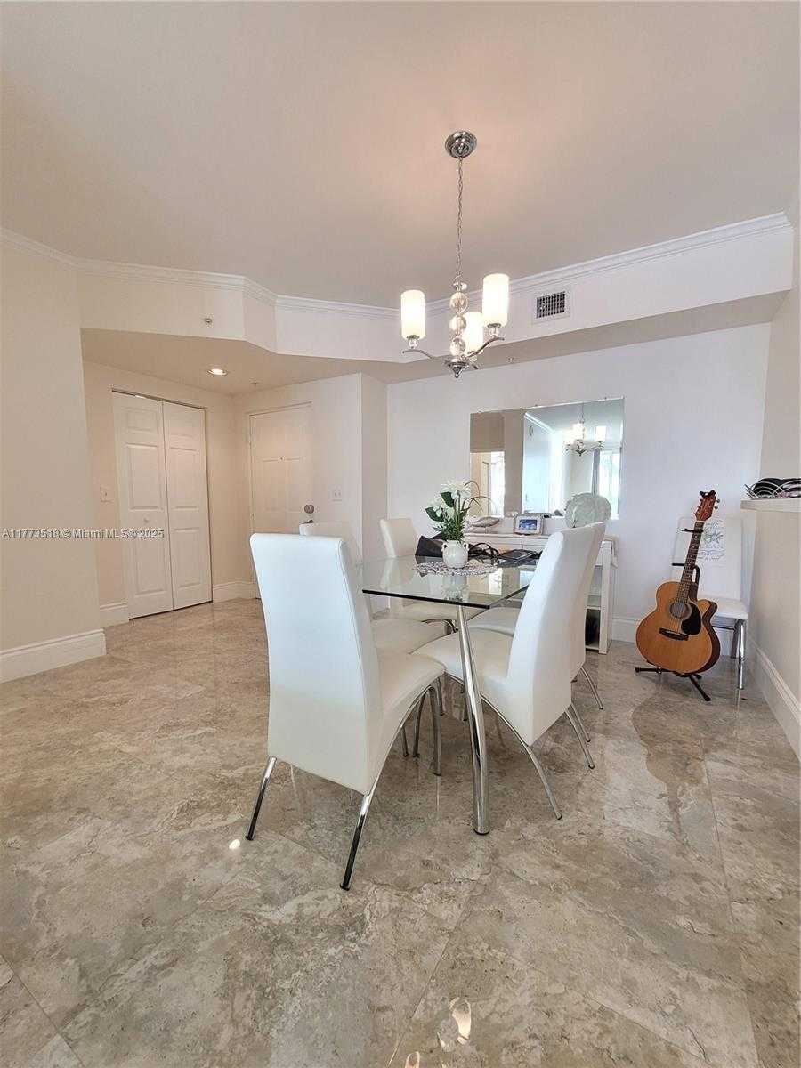 Small Image of 17100 NORTH BAY RD #1307, Sunny Isles Beach Number 4