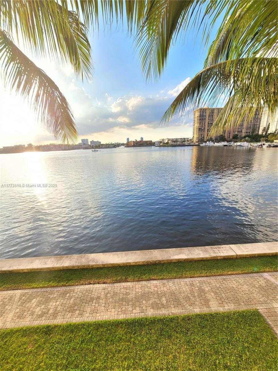 Small Image of 17100 NORTH BAY RD #1307, Sunny Isles Beach Number 9