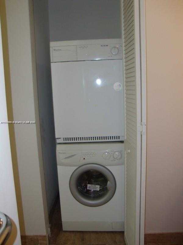 Small Image of 300 SOUTH BISCAYNE BLVD #T-2909, Miami Number 10