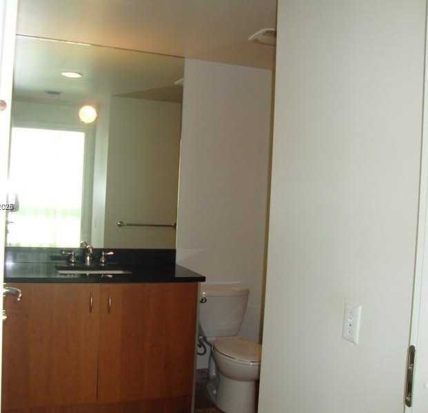 Small Image of 300 SOUTH BISCAYNE BLVD #T-2909, Miami Number 5