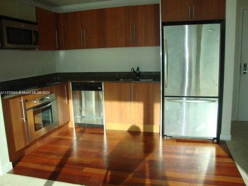 Small Image of 300 SOUTH BISCAYNE BLVD #T-2909, Miami Number 8