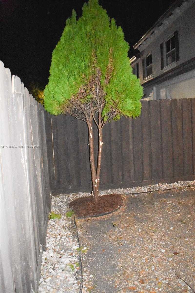 Small Image of 9123 SOUTH WEST 152ND PATH, Miami Number 14